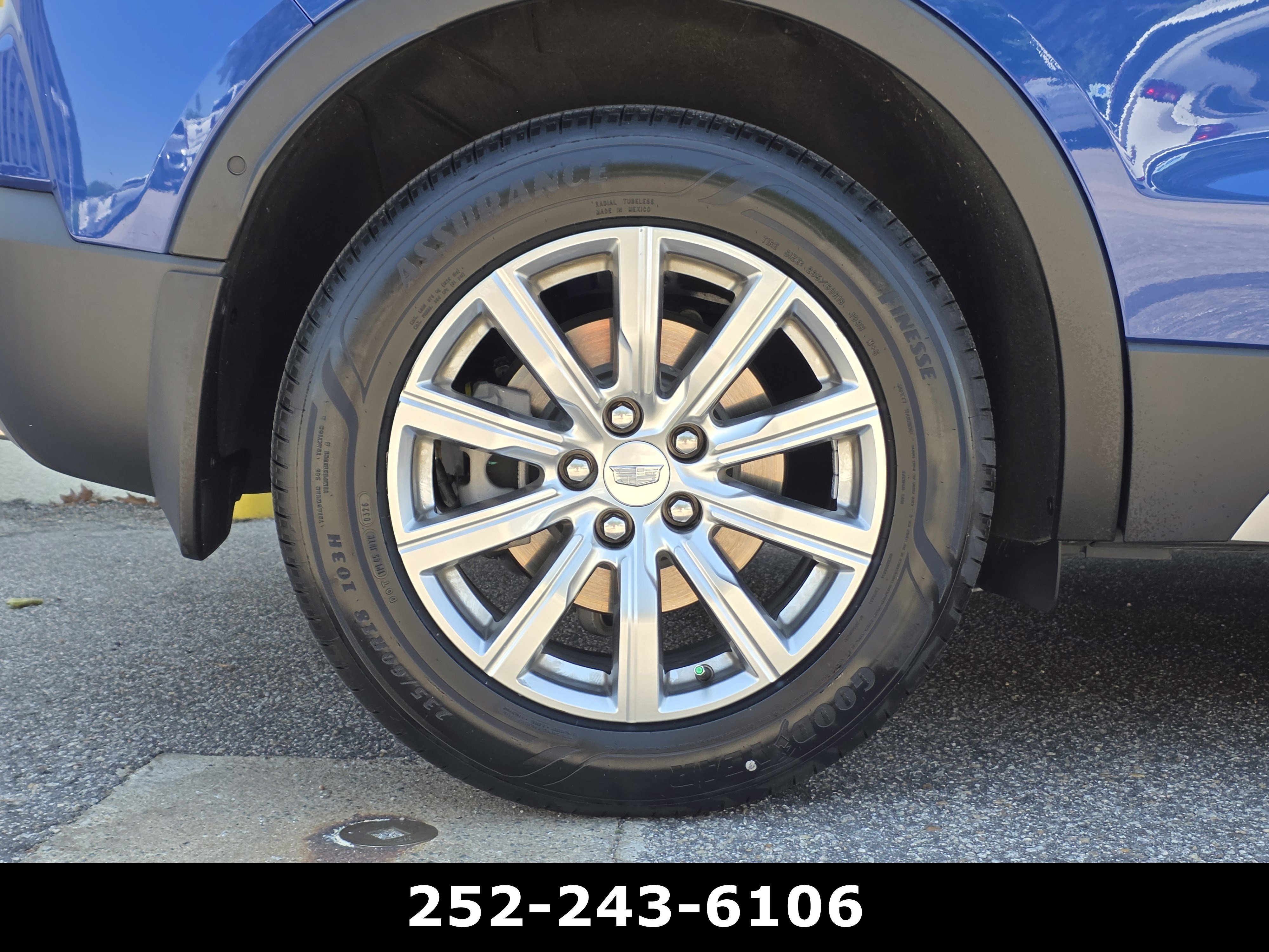 Used 2023 Cadillac XT4 Premium Luxury w/ Enhanced Visibility Package FWD image 41