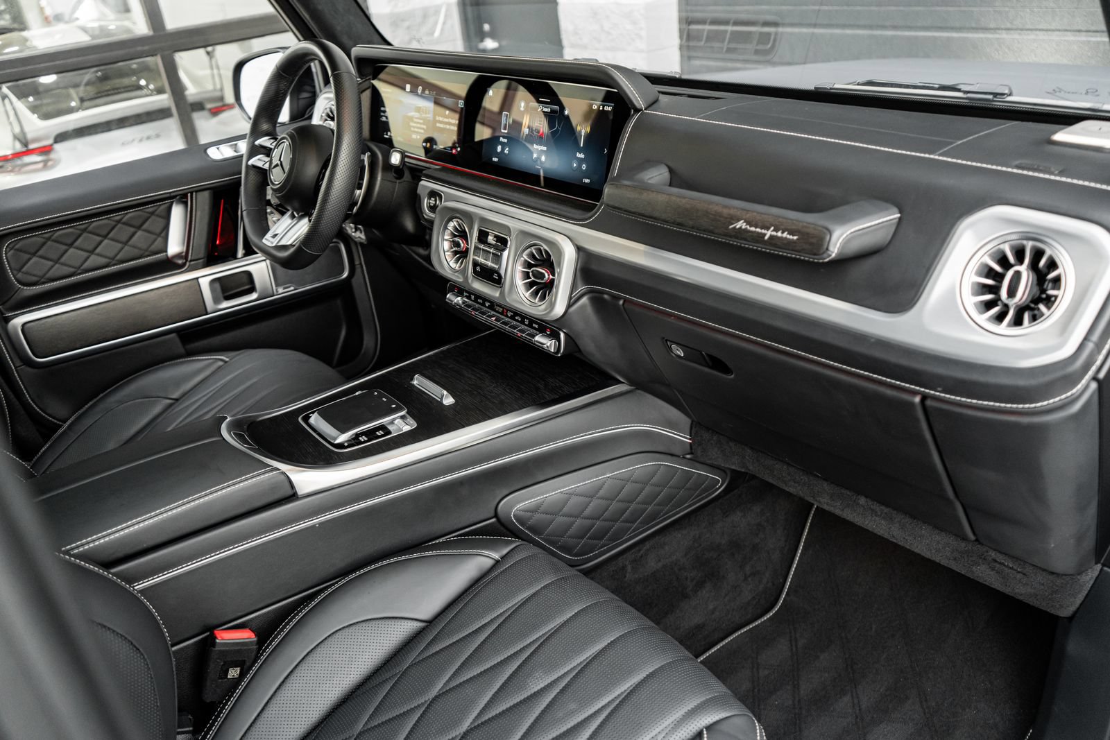Used 2025 Mercedes-Benz G 63 AMG 4MATIC image 2