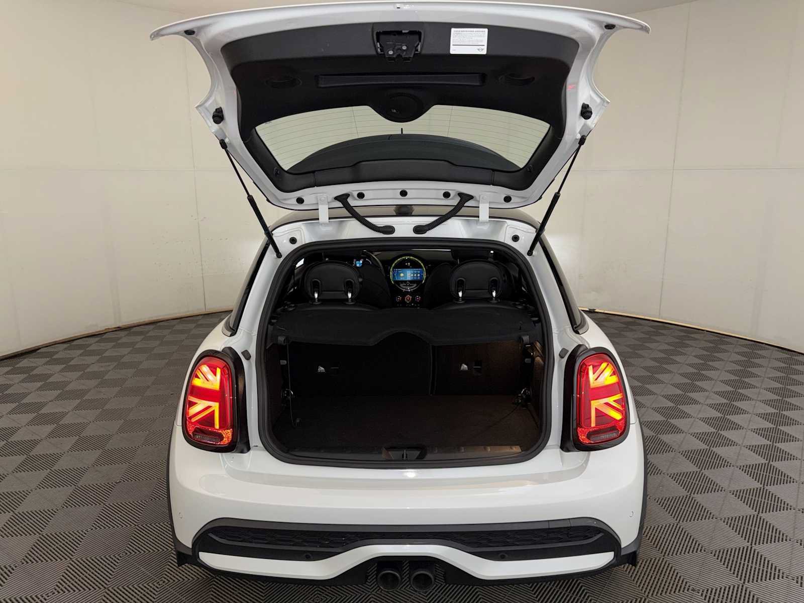 Used 2024 MINI Cooper S FWD image 22