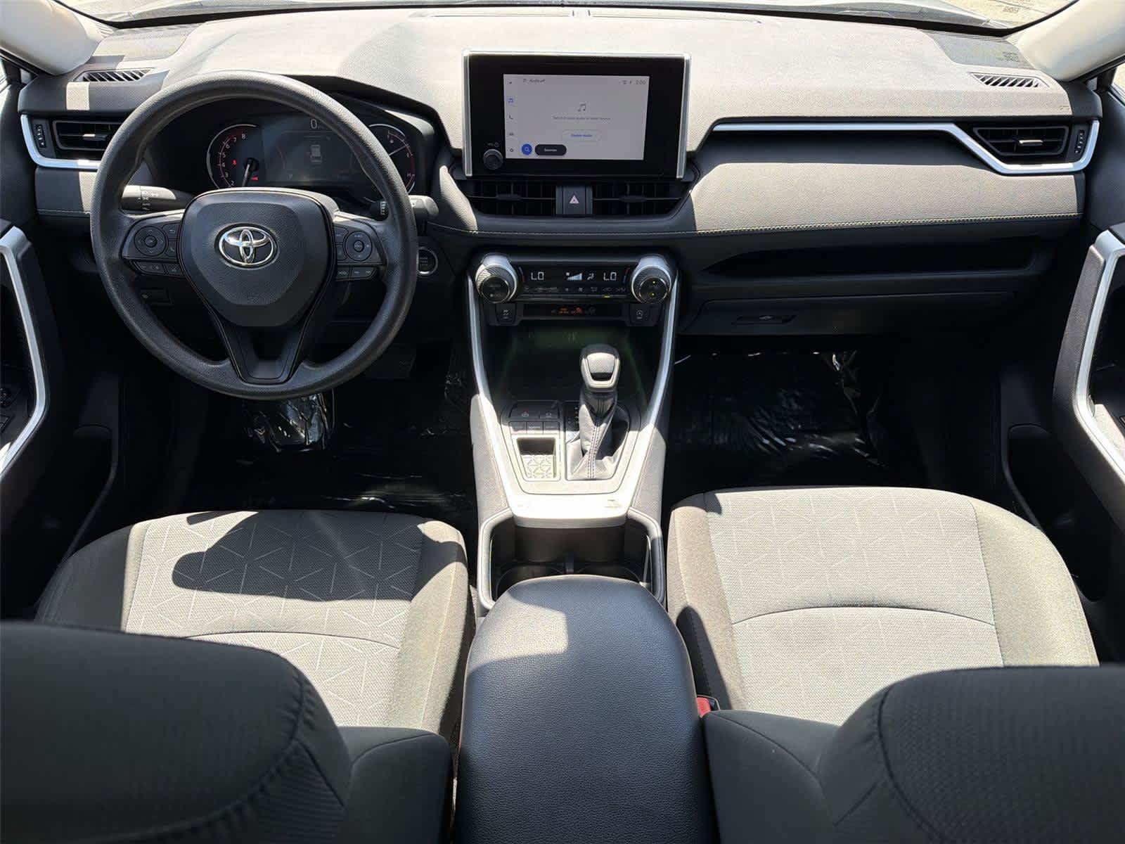 Used 2025 Toyota RAV4 XLE FWD image 11