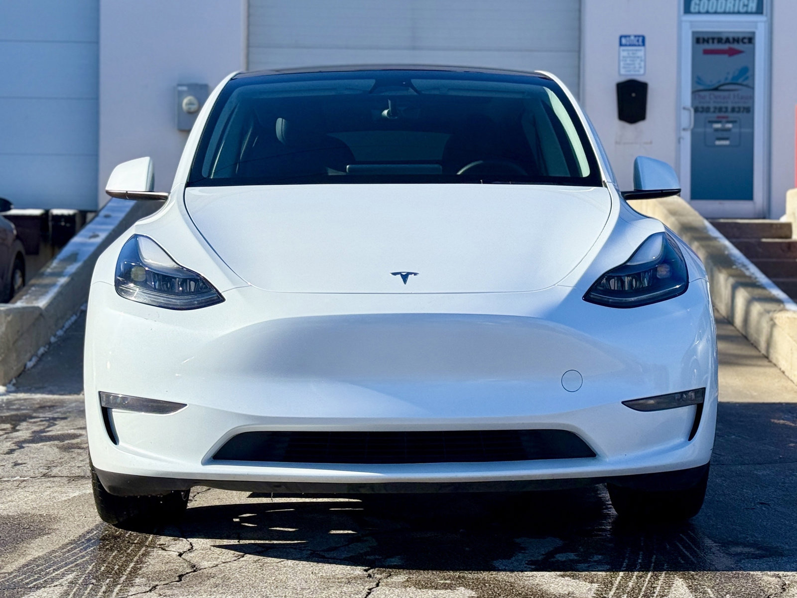 Used 2023 Tesla Model Y Long Range image 2
