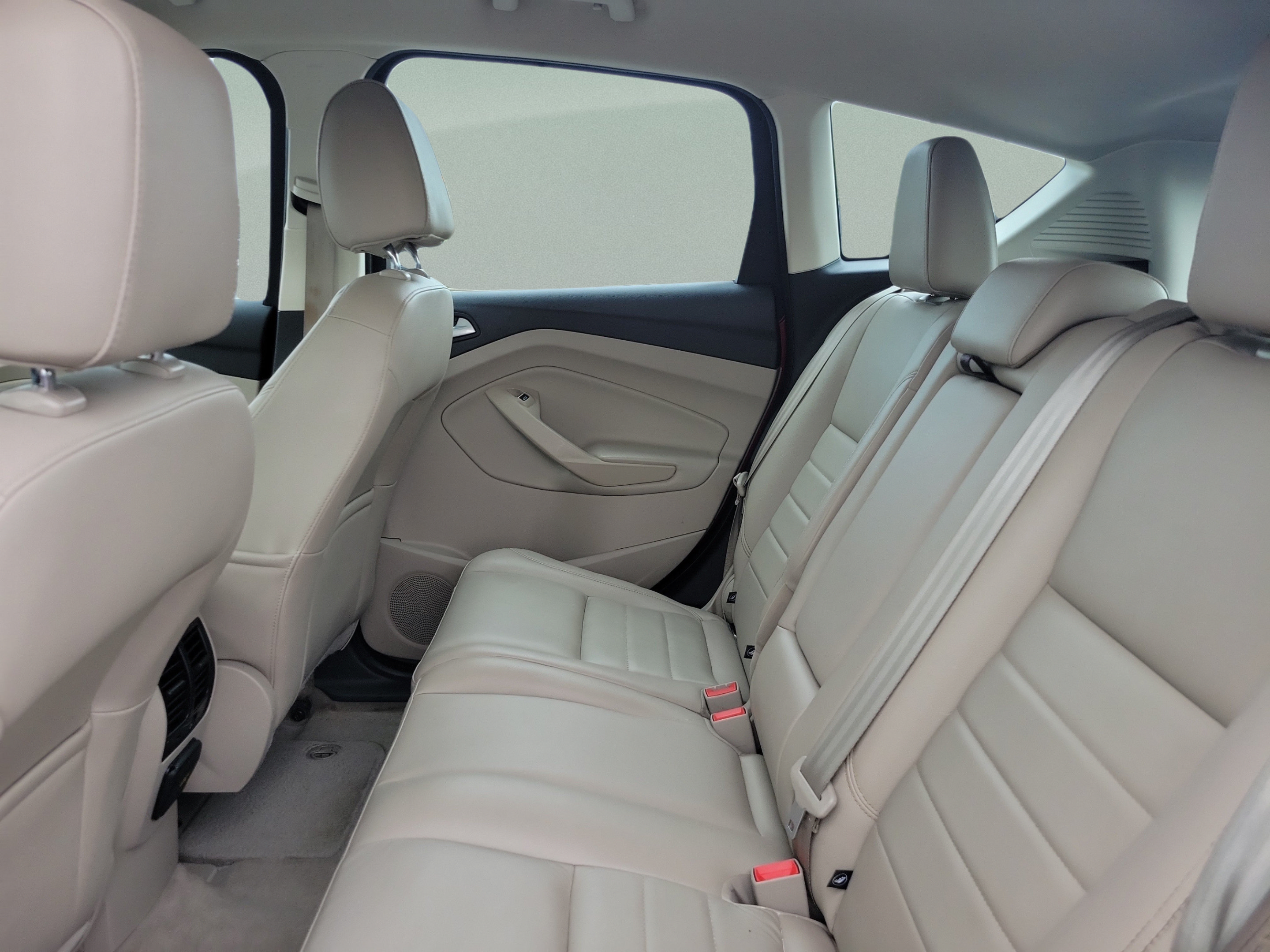 Used 2016 Ford C-MAX SEL w/ Equipment Group 302A FWD image 12