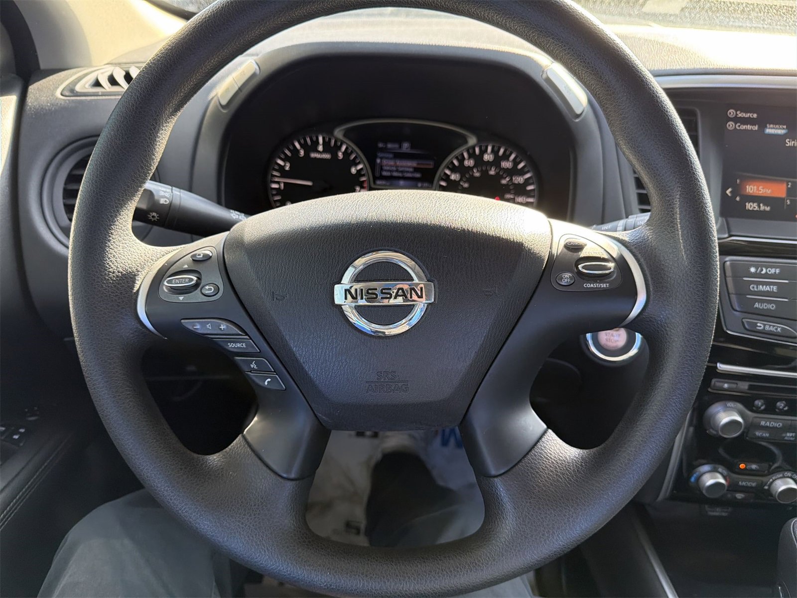 Used 2020 Nissan Pathfinder S image 14