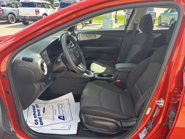 Used 2023 Kia Forte LXS image 9