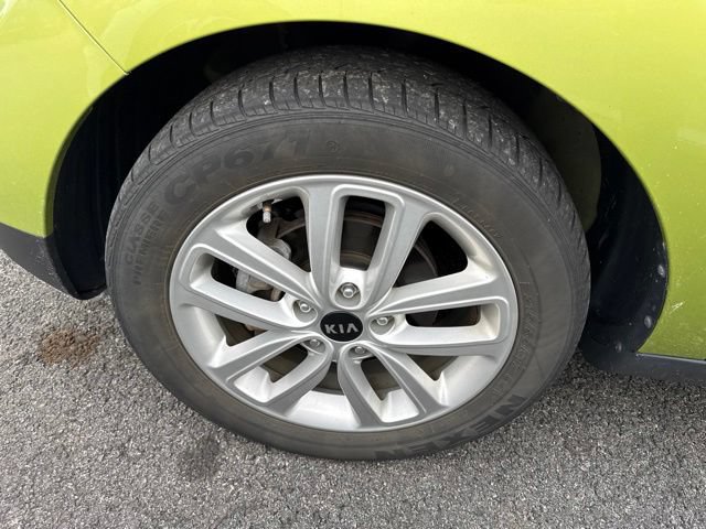 Used 2018 Kia Soul + FWD image 8