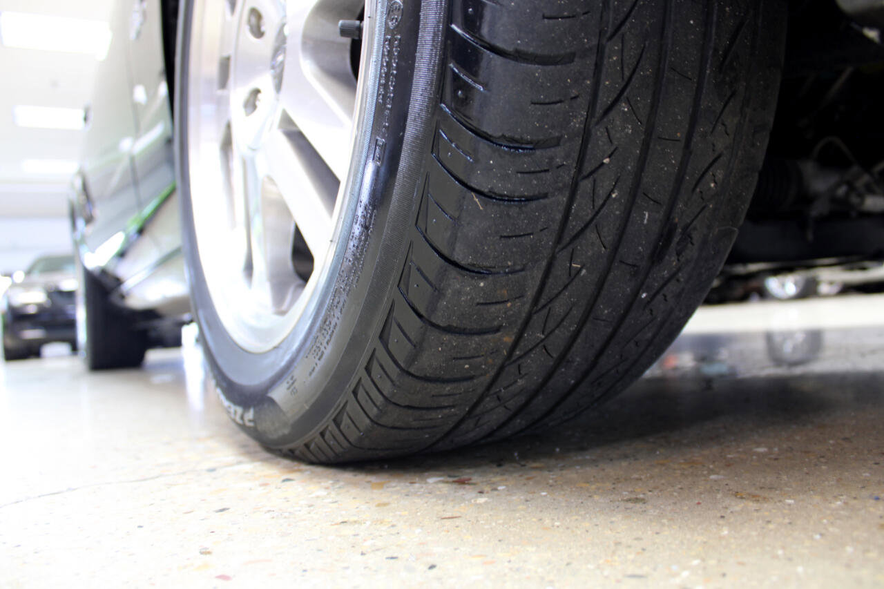 Used 2005 Ford Mustang GT image 37