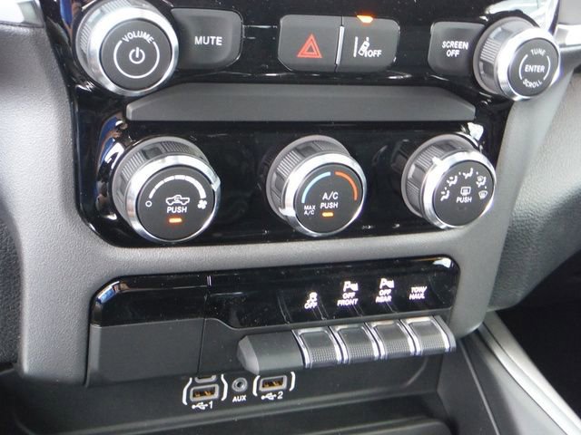 New 2026 RAM 1500 Express AWD/4WD image 23