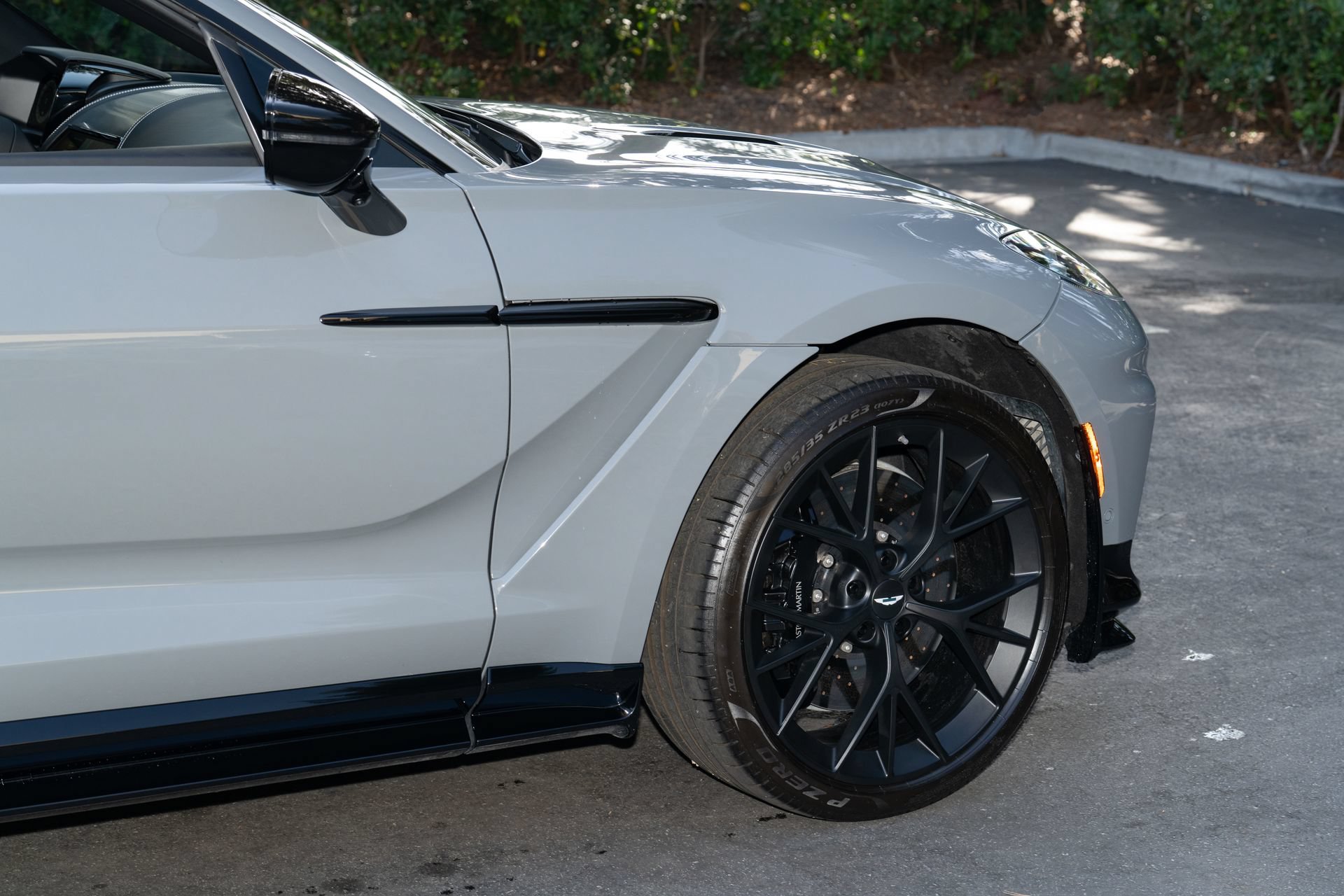 Used 2025 Aston Martin DBX 707 AWD/4WD image 8