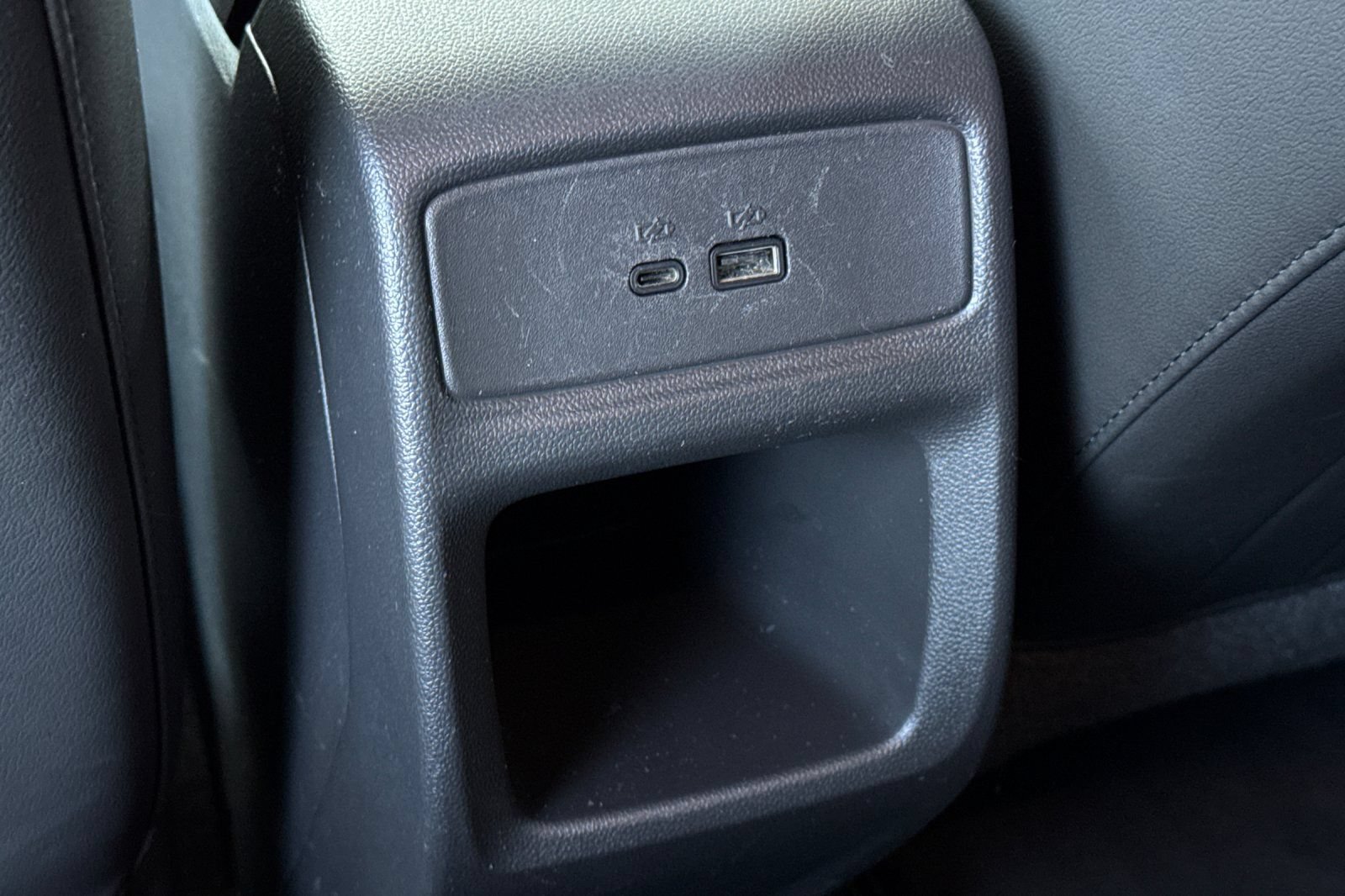 Used 2025 Chevrolet Trax LT FWD image 14