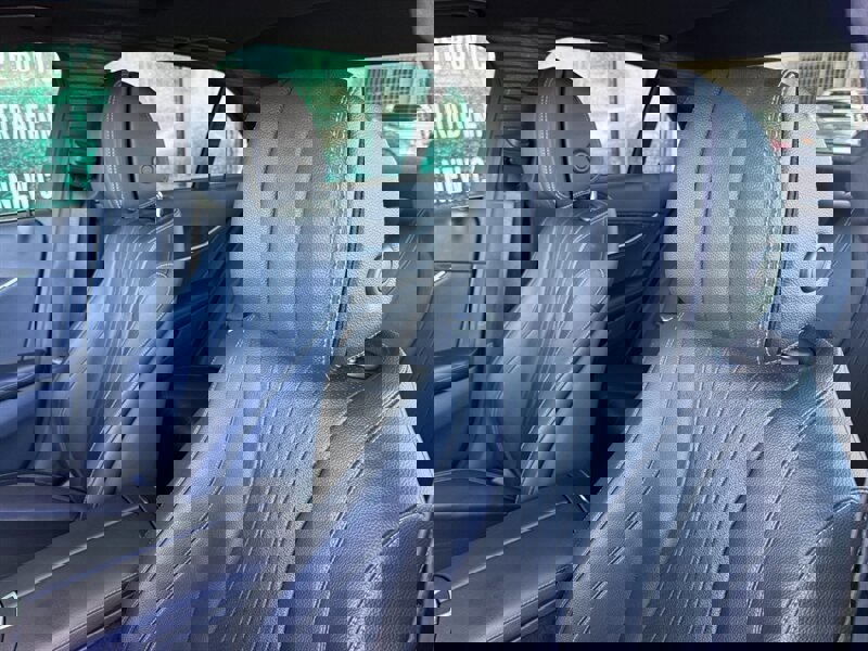 Used 2017 Mercedes-Benz E 300 image 19