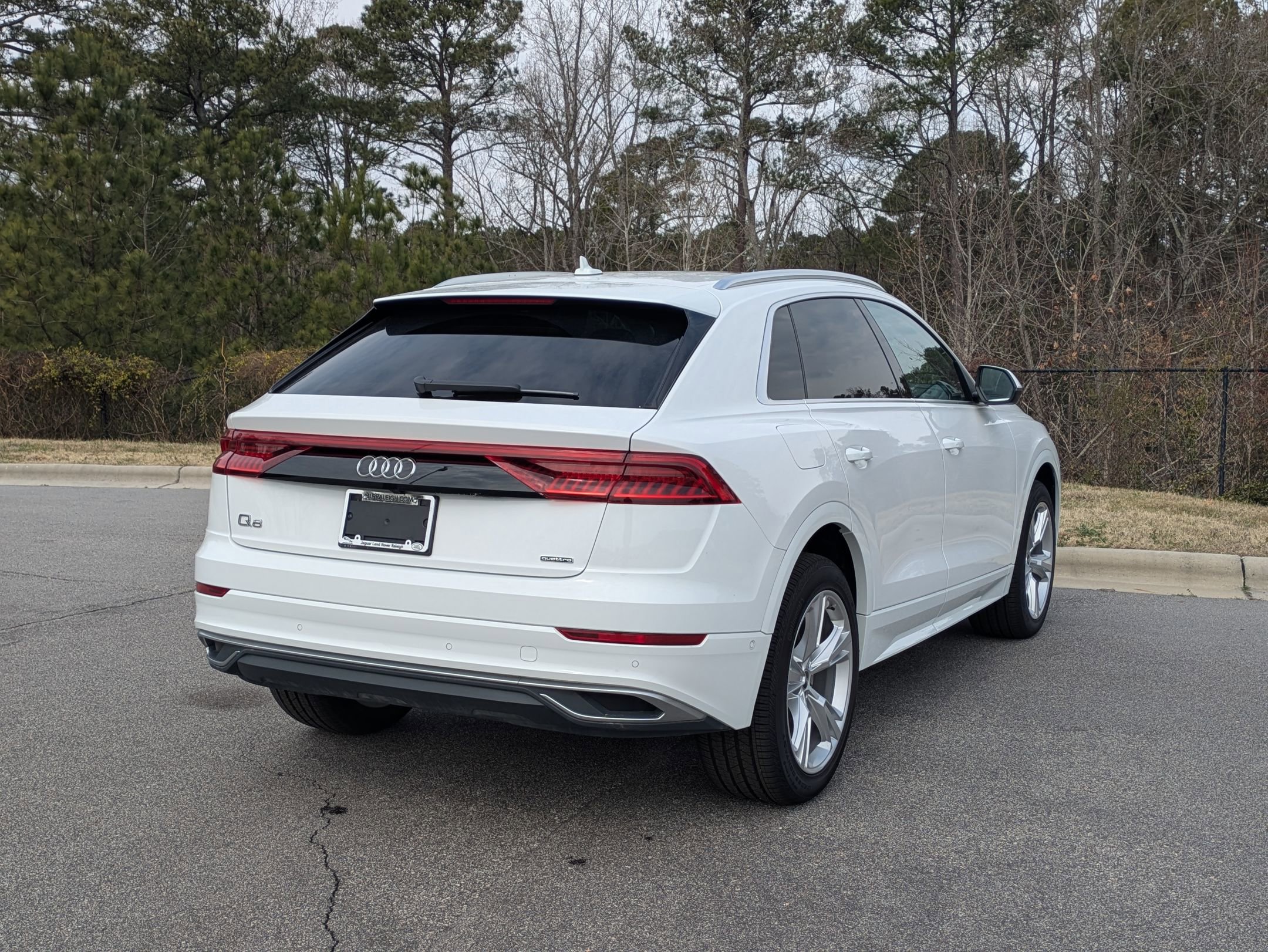 Used 2022 Audi Q8 Premium Plus w/ Premium Plus Package image 5