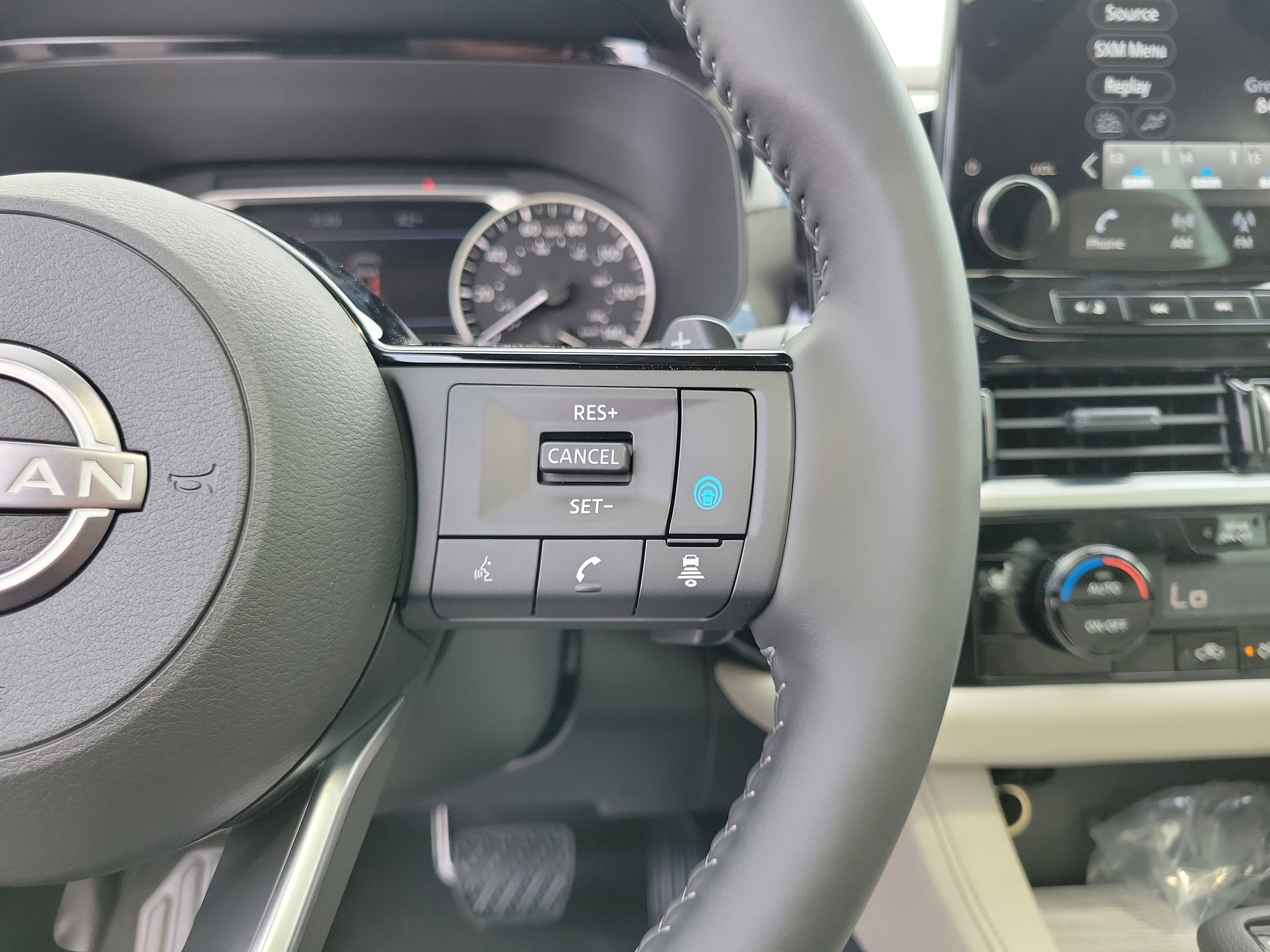 Used 2025 Nissan Pathfinder SL w/ SL Premium Package image 23