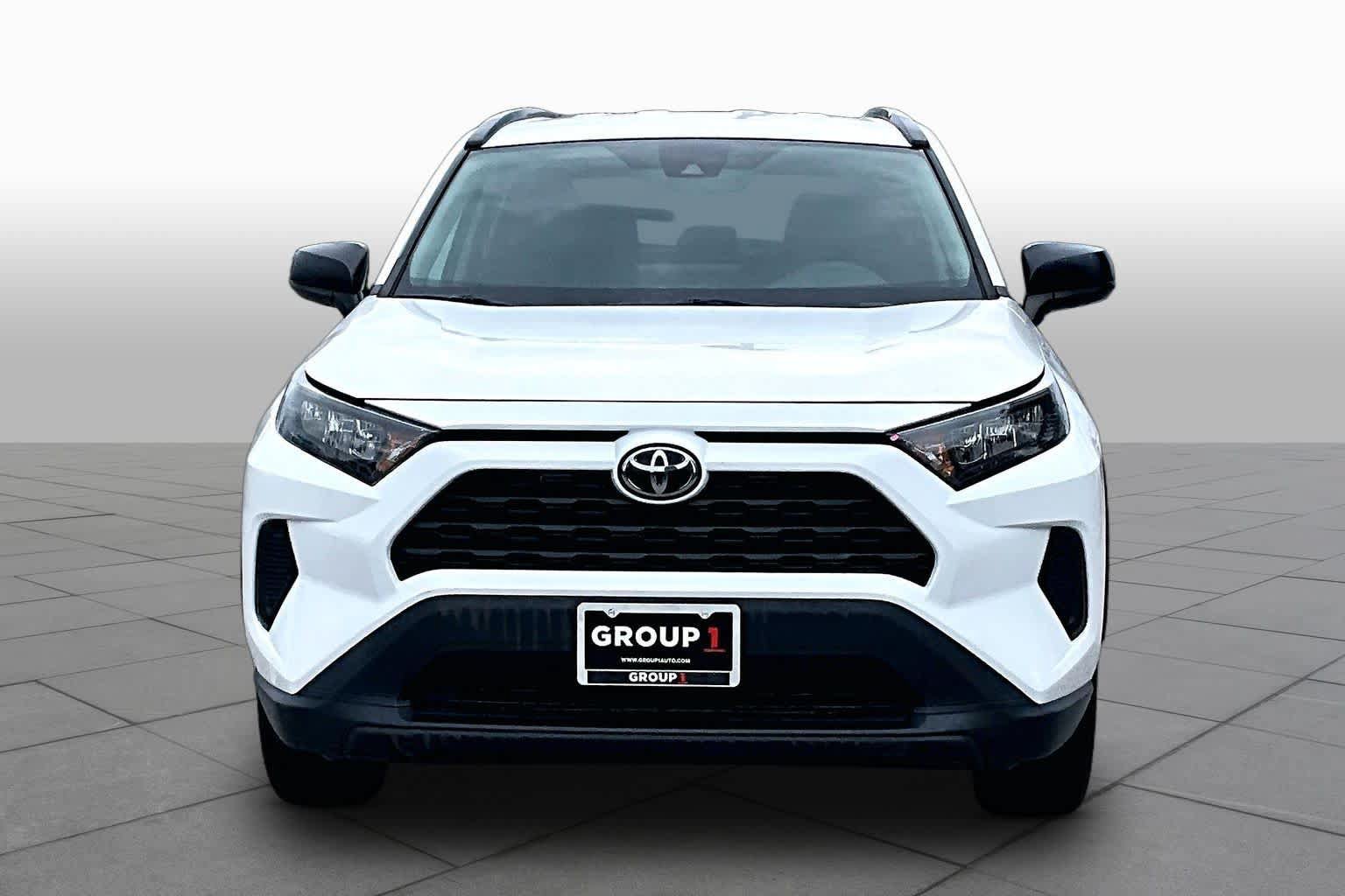 Used 2021 Toyota RAV4 LE AWD/4WD image 4