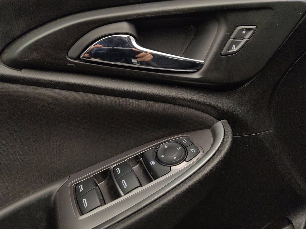 Used 2020 Chevrolet Malibu LS image 27