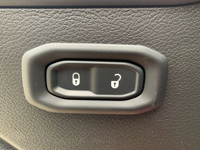 New 2024 Jeep Gladiator Sport image 25