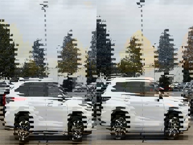 Used 2020 Toyota Highlander XLE image 3