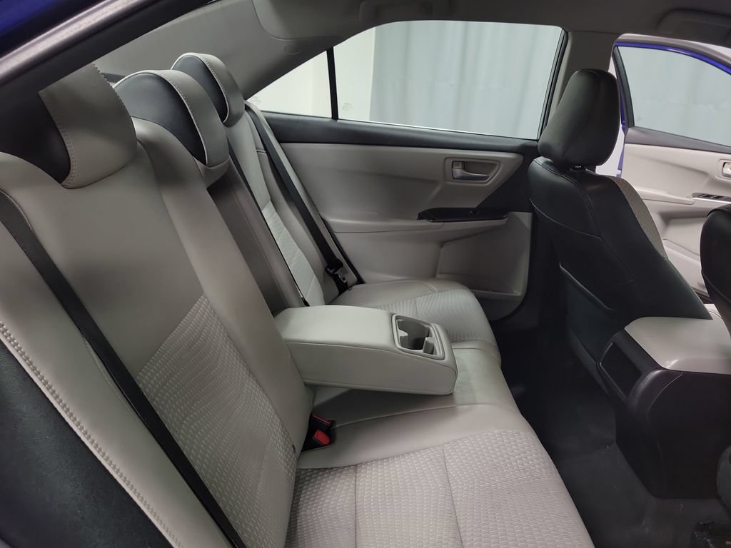 Used 2015 Toyota Camry SE FWD image 27