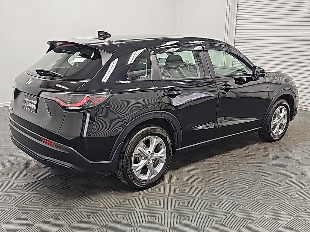 Used 2023 Honda HR-V LX image 9