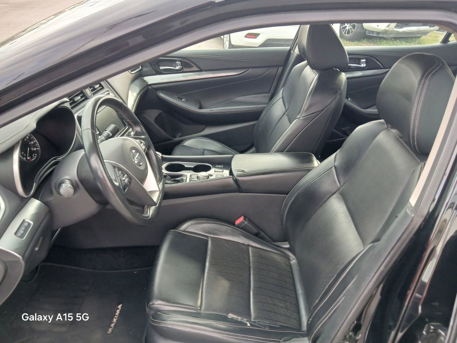 Used 2019 Nissan Maxima 3.5 SV w/ Floor Mat Group FWD image 8