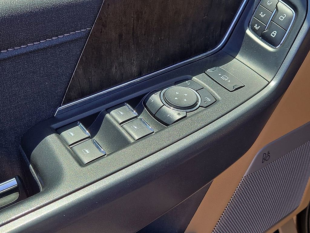 Used 2024 Ford F250 Lariat w/ Sport Appearance Package AWD/4WD image 23