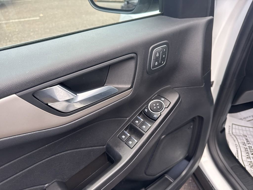 Certified 2022 Ford Escape SEL w/ Technology Package image 15