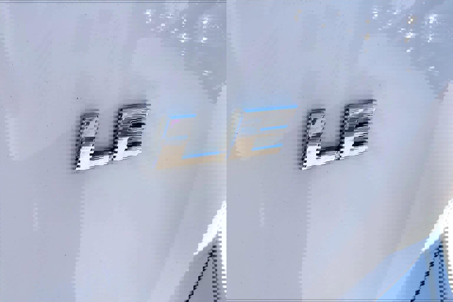 Used 2017 Toyota RAV4 LE image 9