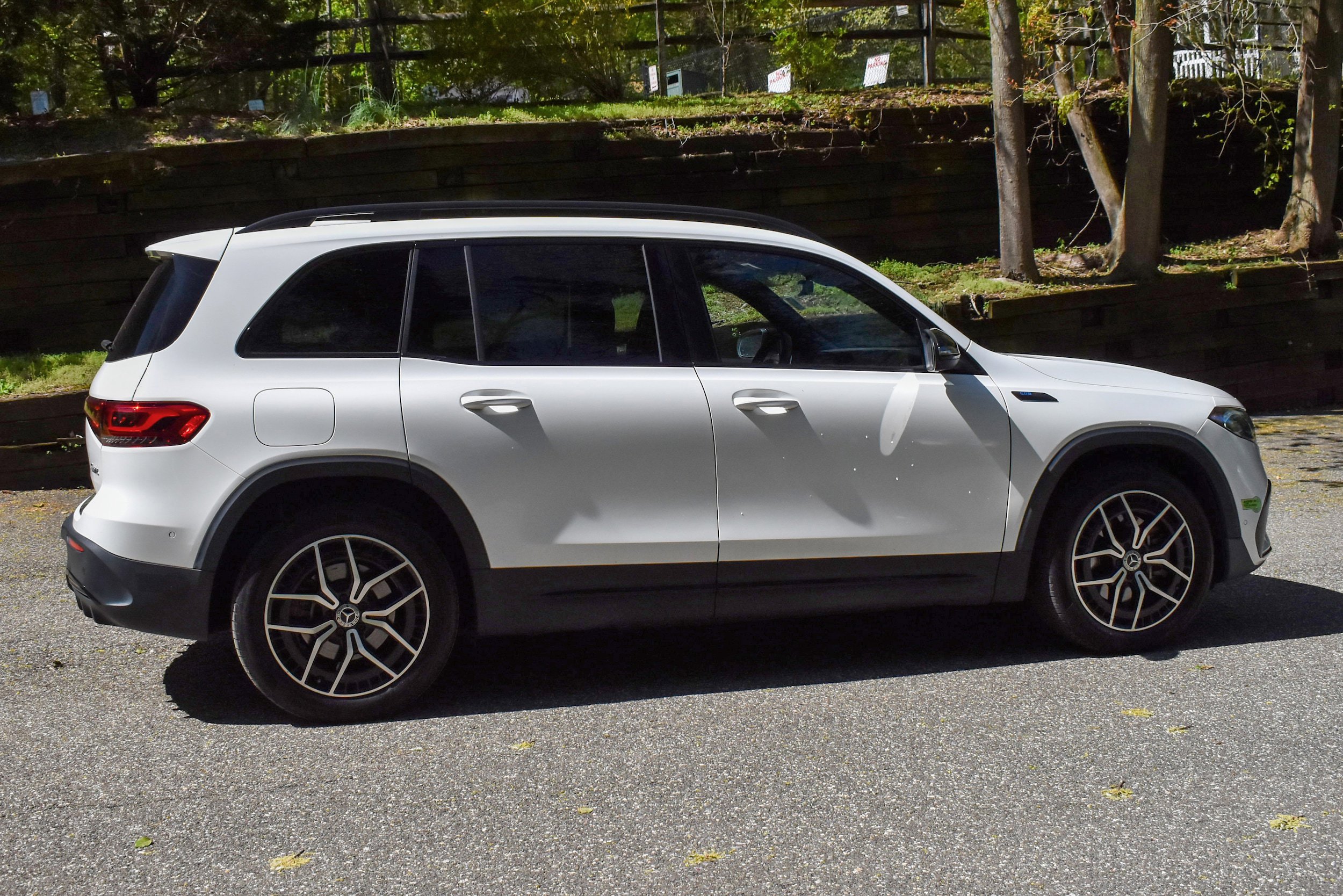 Used 2022 Mercedes-Benz EQB 350 4MATIC image 9