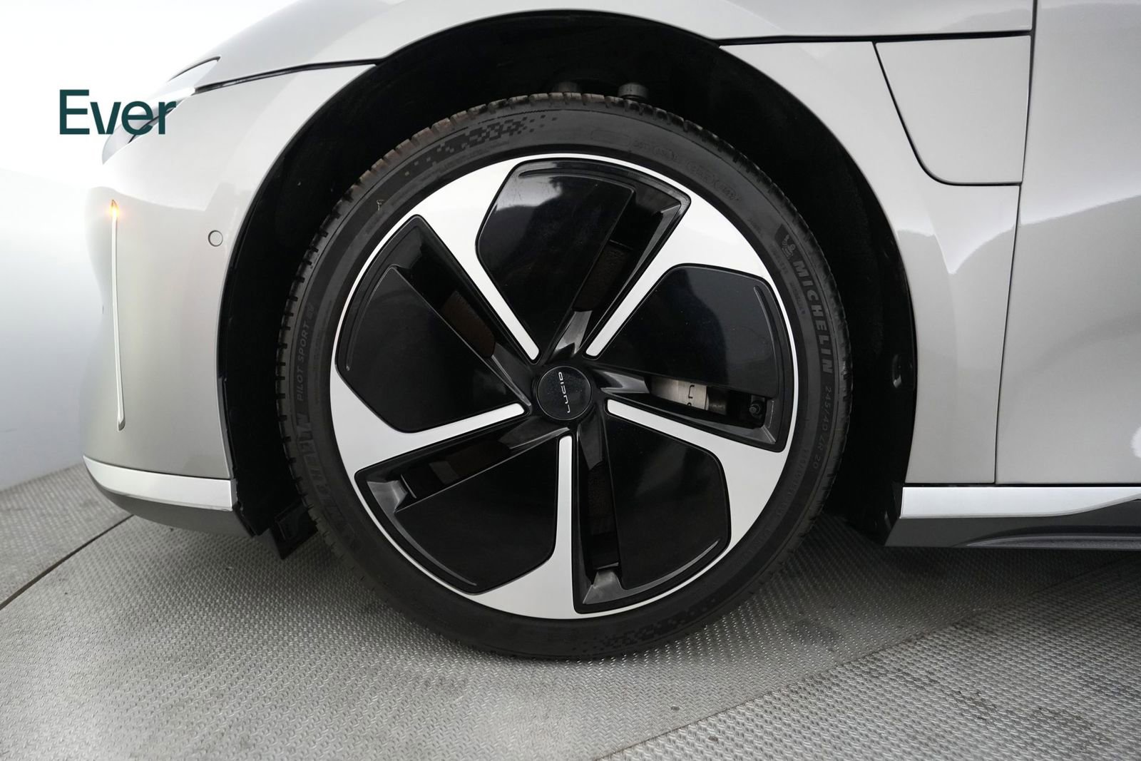 Used 2023 Lucid Air Touring image 19