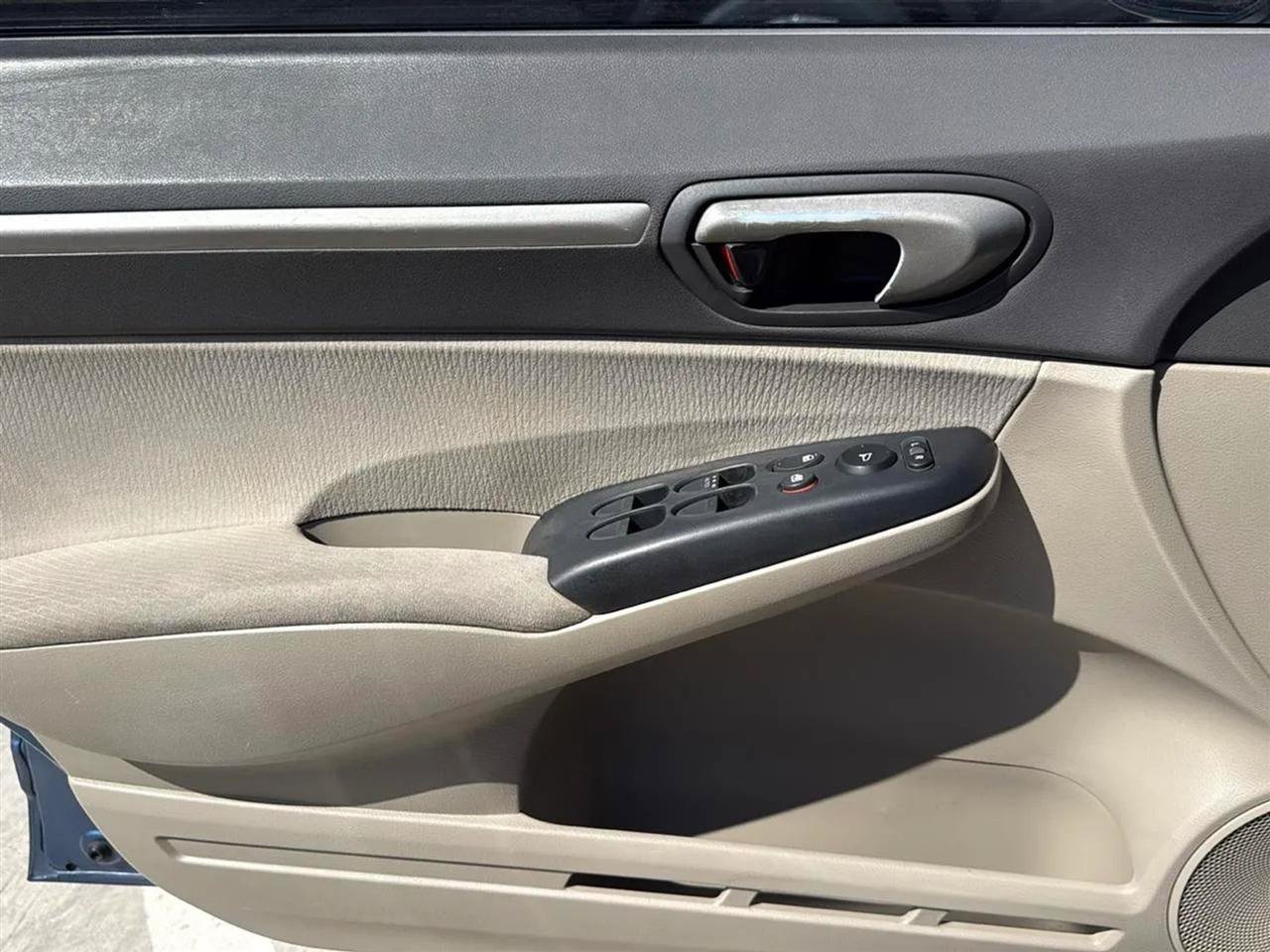 Used 2010 Honda Civic Hybrid Sedan image 28
