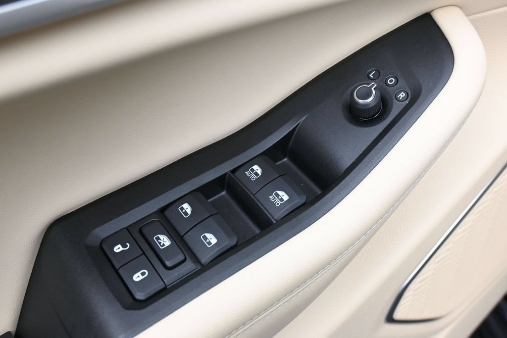 Used 2026 Jeep Grand Cherokee Limited RWD image 14