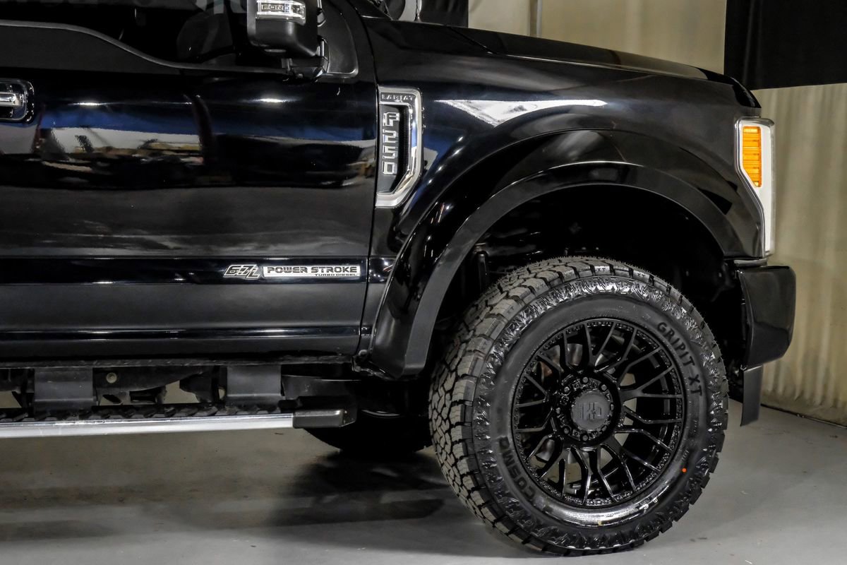 Used 2019 Ford F250 Lariat w/ Lariat Ultimate Package image 8