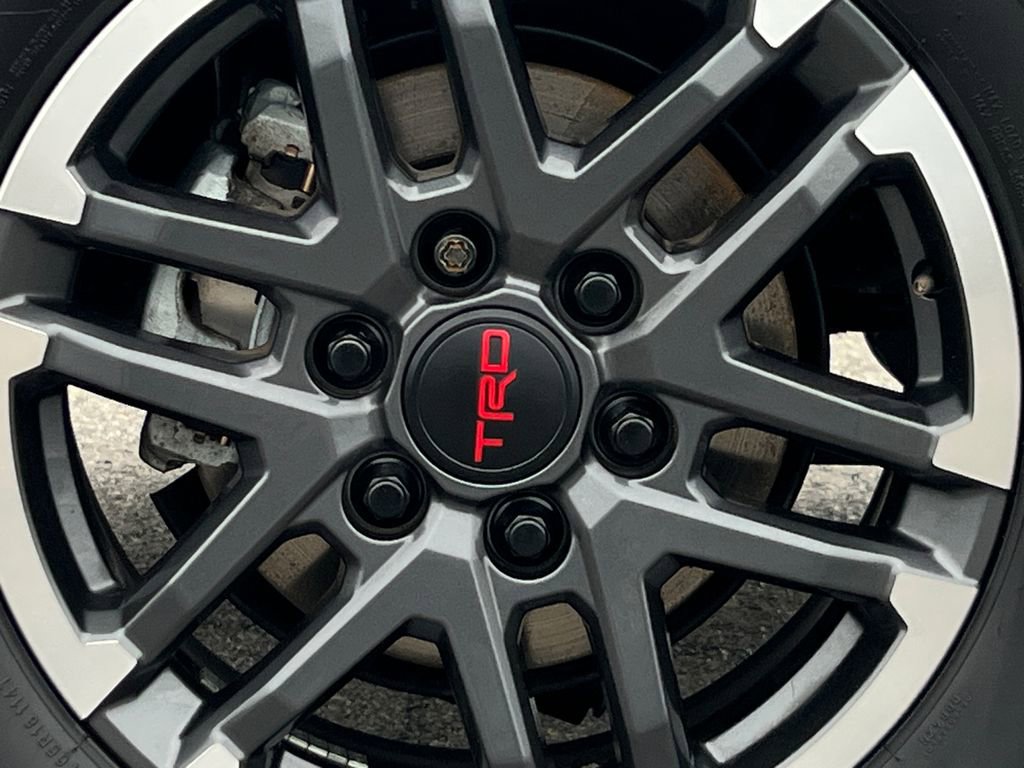 Used 2024 Toyota Tacoma TRD Sport image 11