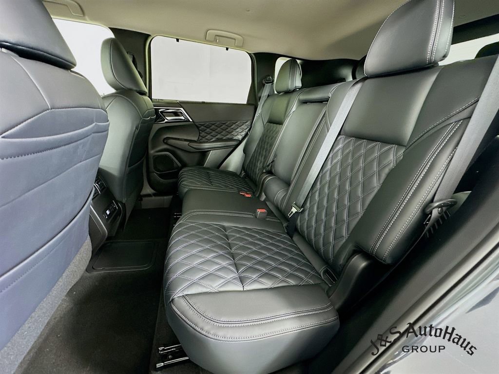 Used 2024 Mitsubishi Outlander SEL image 26