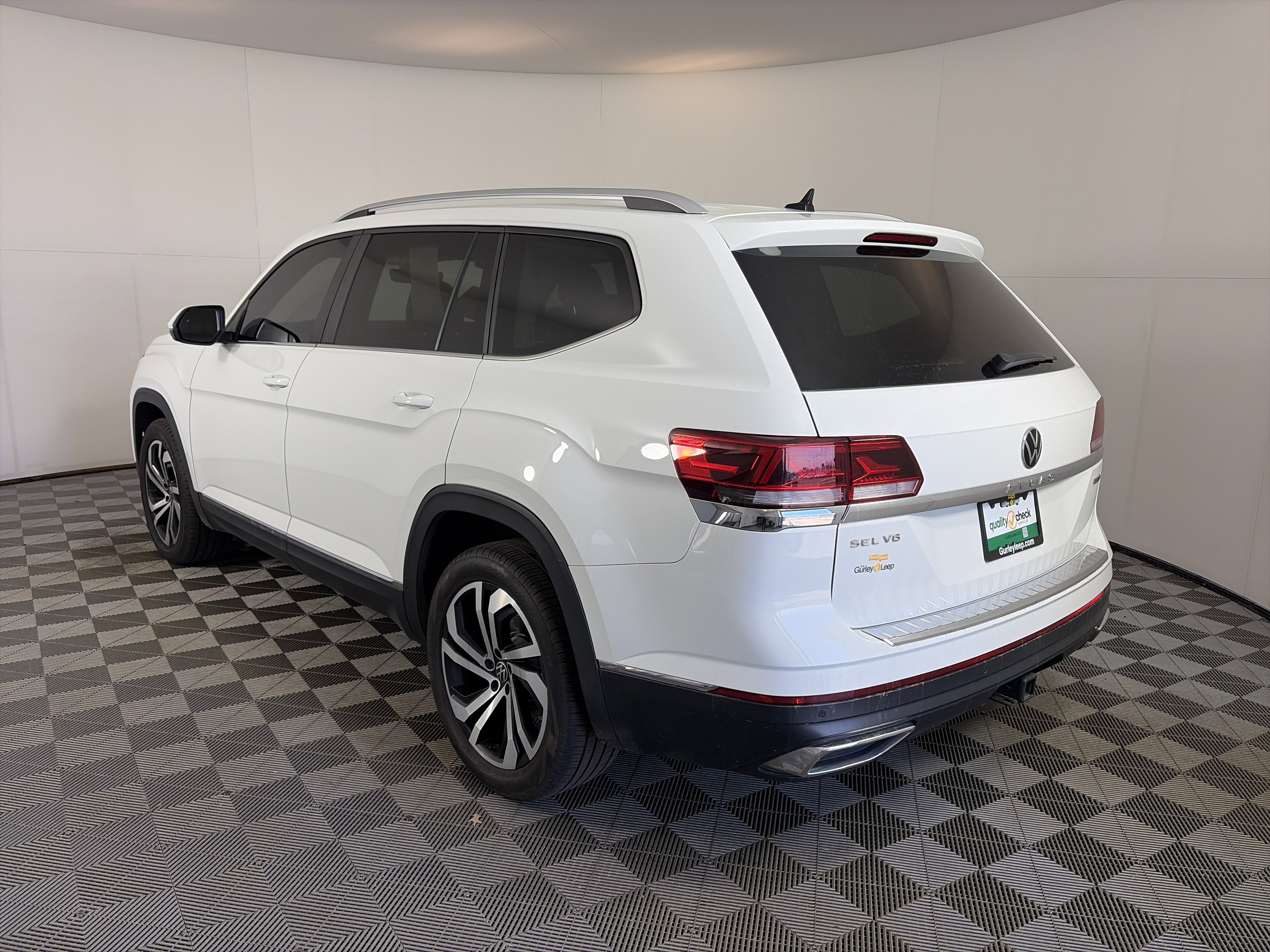 Used 2022 Volkswagen Atlas SEL image 9