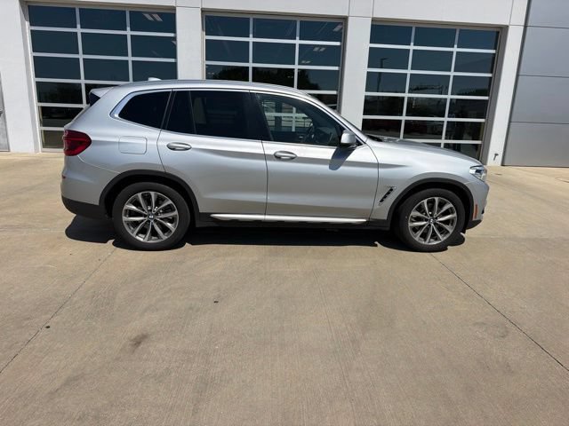 Used 2018 BMW X3 xDrive30i w/ Convenience Package AWD/4WD image 3