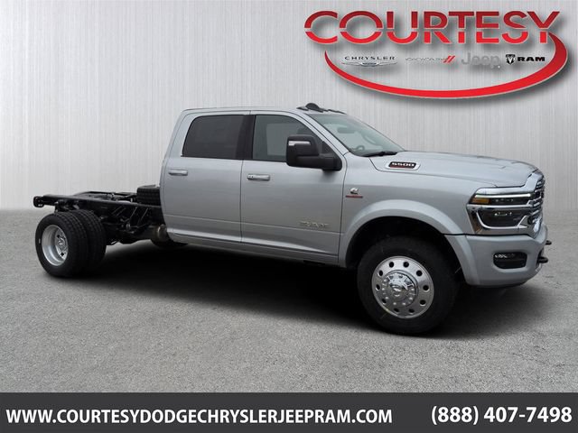 New 2026 RAM 5500 4x4 Crew Cab w/ Laramie Trim Package image 1