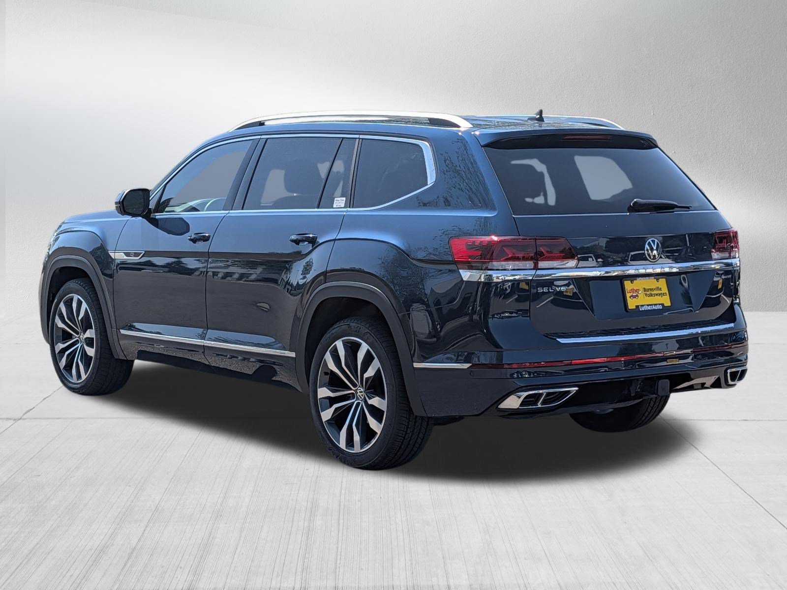 Certified 2023 Volkswagen Atlas SEL Premium AWD/4WD image 5