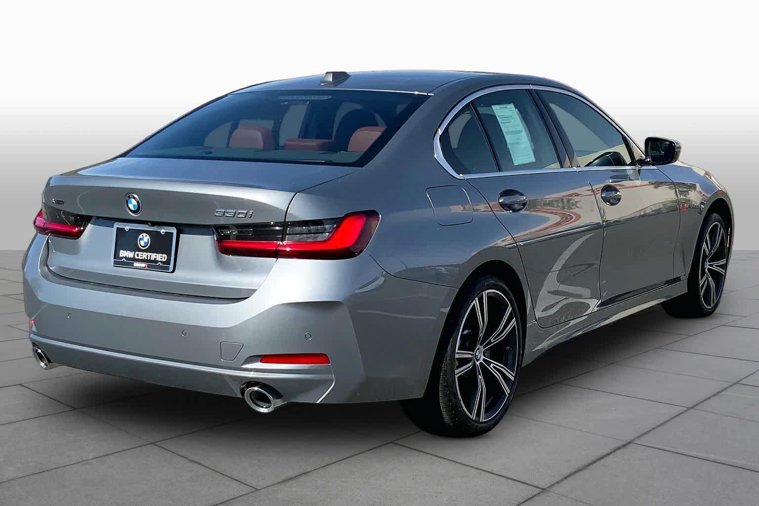 Used 2024 BMW 330i xDrive Sedan w/ Convenience Package AWD/4WD image 12