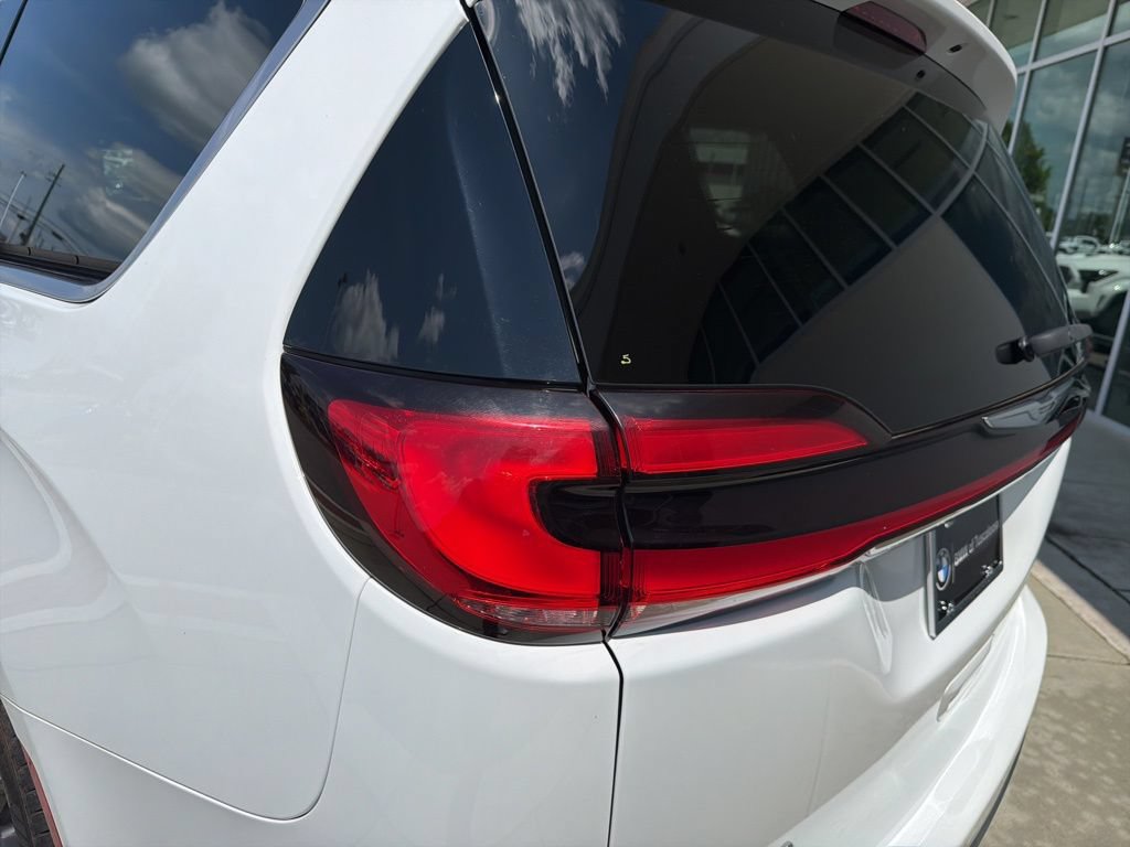Used 2021 Chrysler Pacifica Pinnacle AWD/4WD image 15