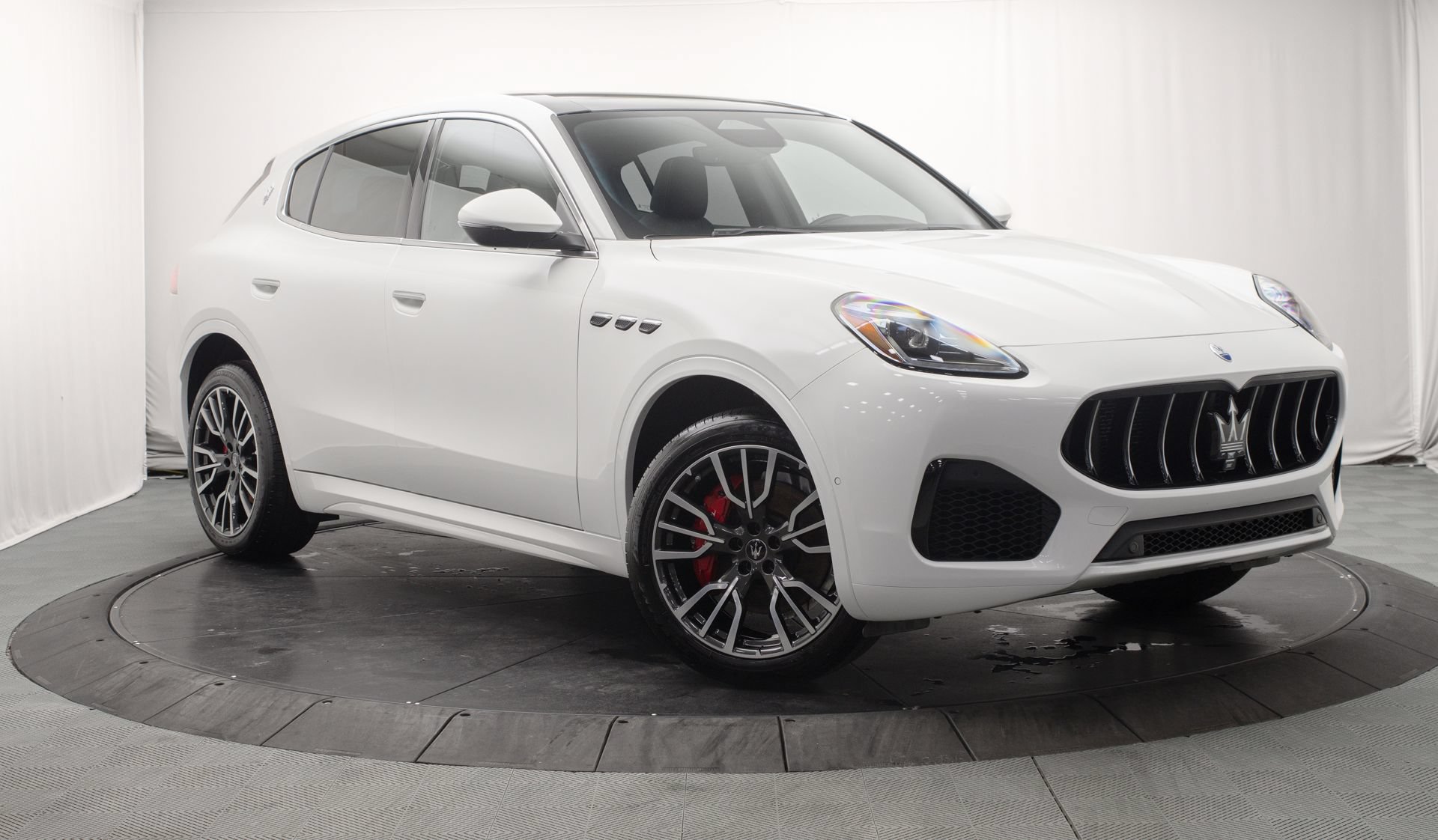 New 2025 Maserati Grecale GT