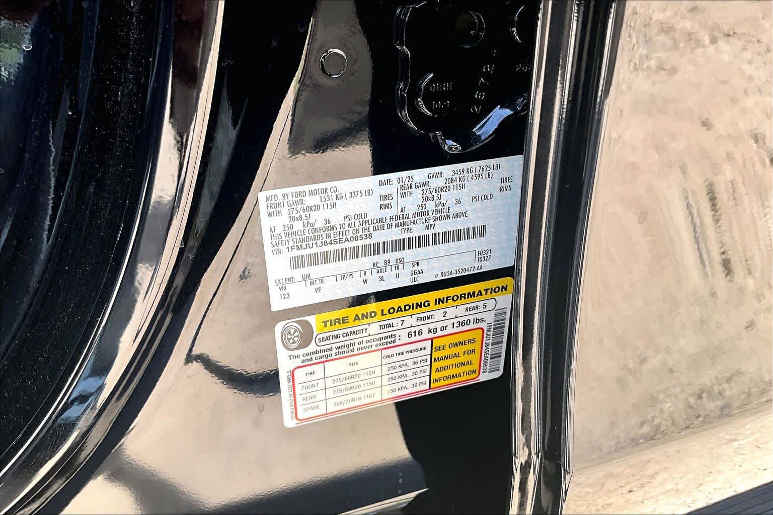 Used 2025 Ford Expedition Active AWD/4WD image 33