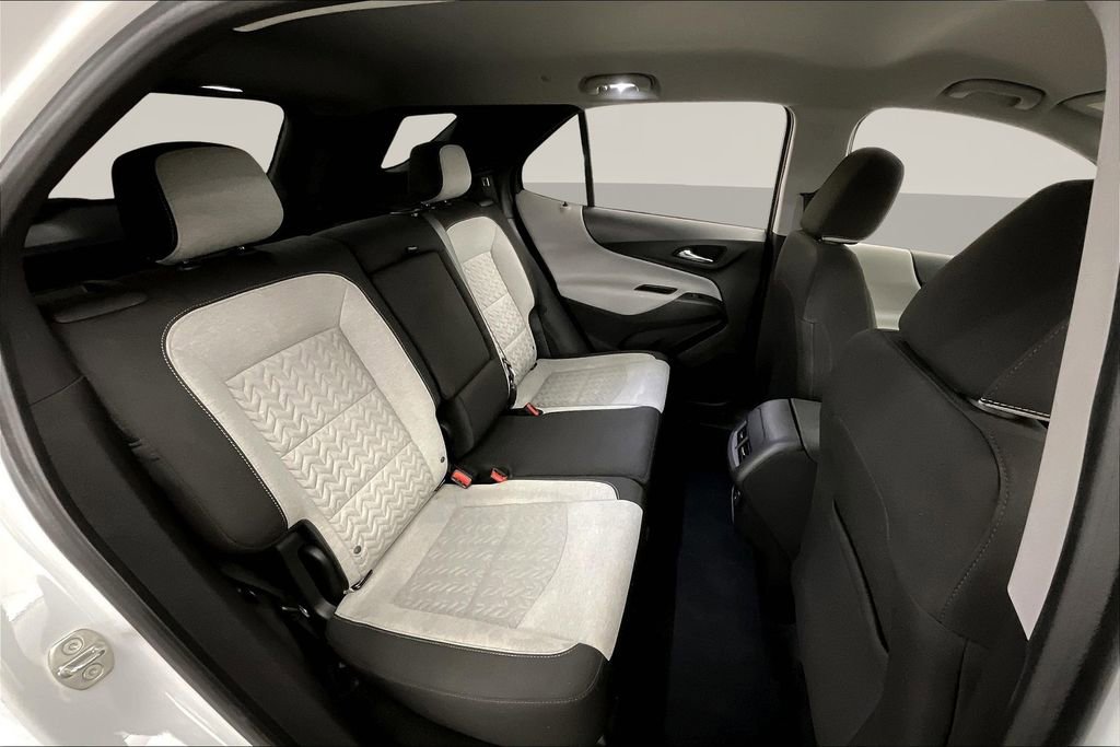 Used 2022 Chevrolet Equinox LS image 30