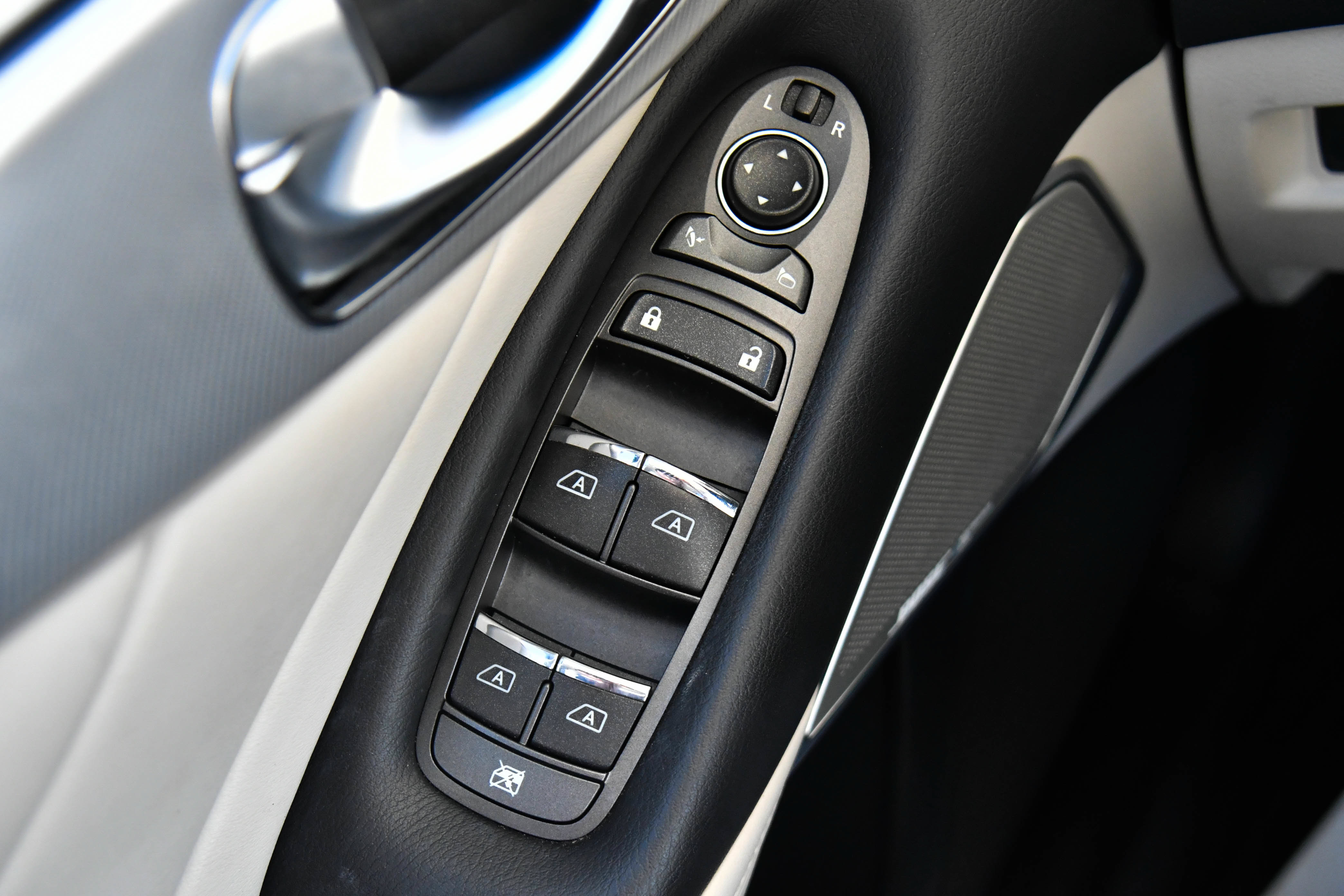 Used 2023 INFINITI Q50 Luxe RWD image 35