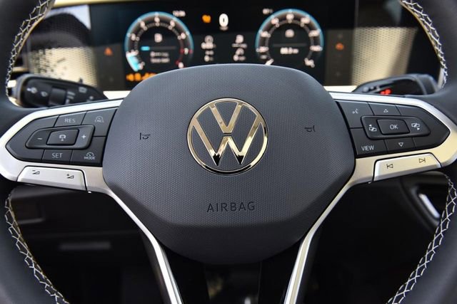 New 2026 Volkswagen Tiguan SE AWD/4WD image 18