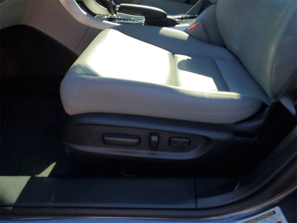 Used 2017 Honda Accord EX-L image 18