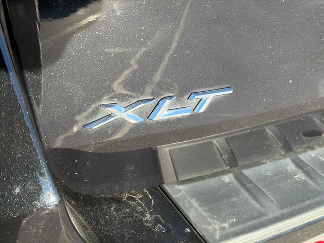 Used 2022 Ford Explorer XLT w/ Equipment Group 202A AWD/4WD image 21