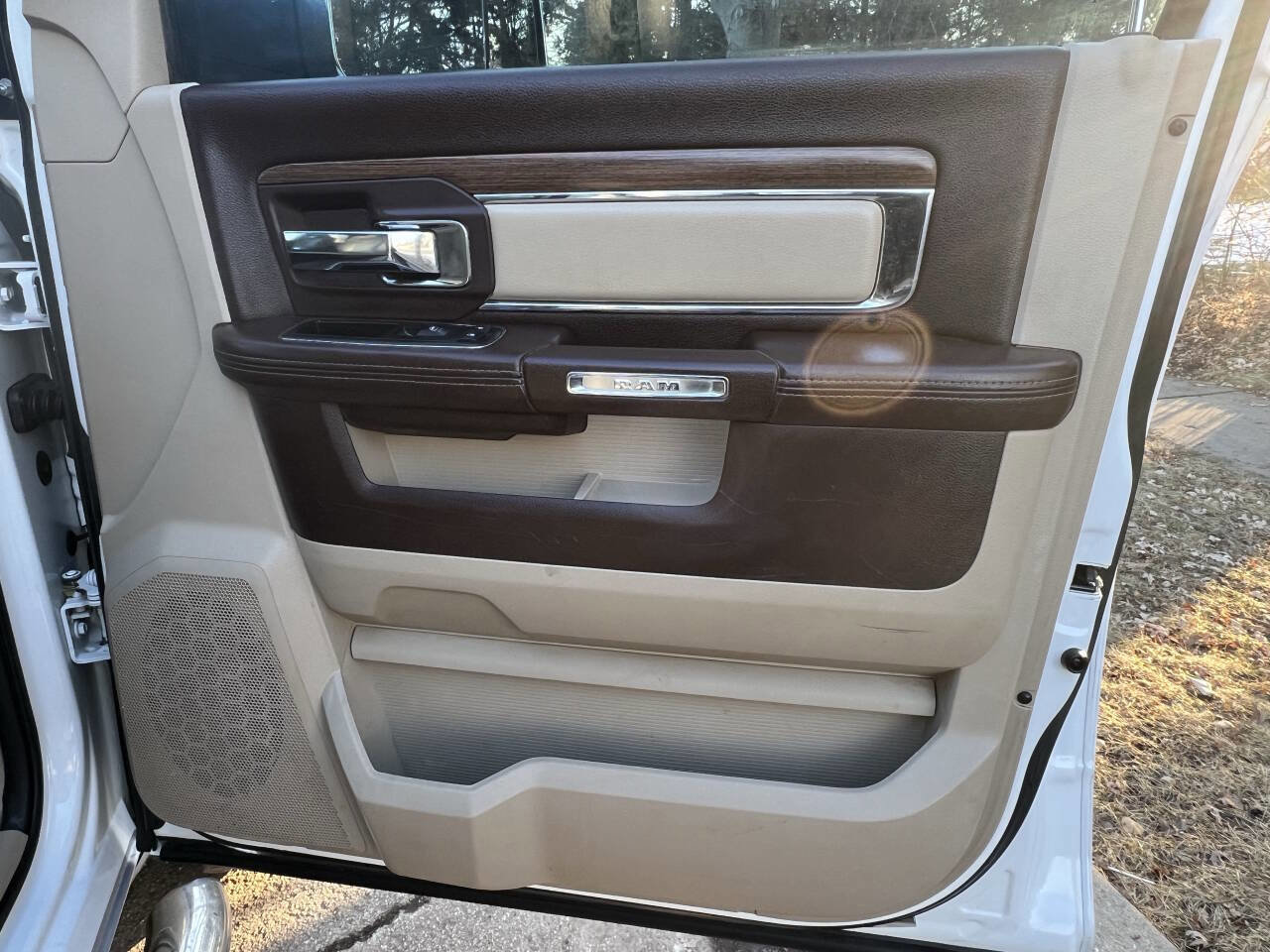 Used 2015 RAM 3500 Laramie image 44