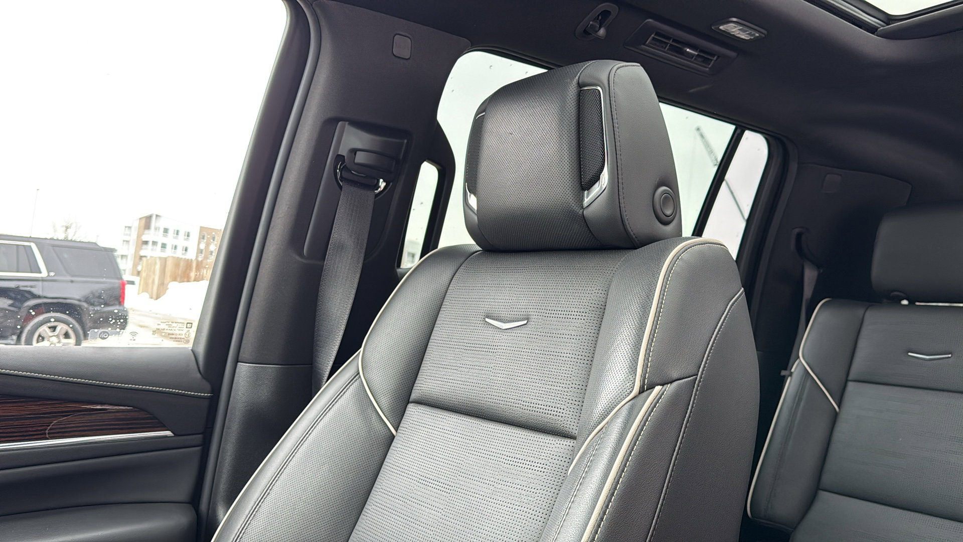 Used 2021 Cadillac Escalade ESV Premium Luxury w/ Performance Package image 22