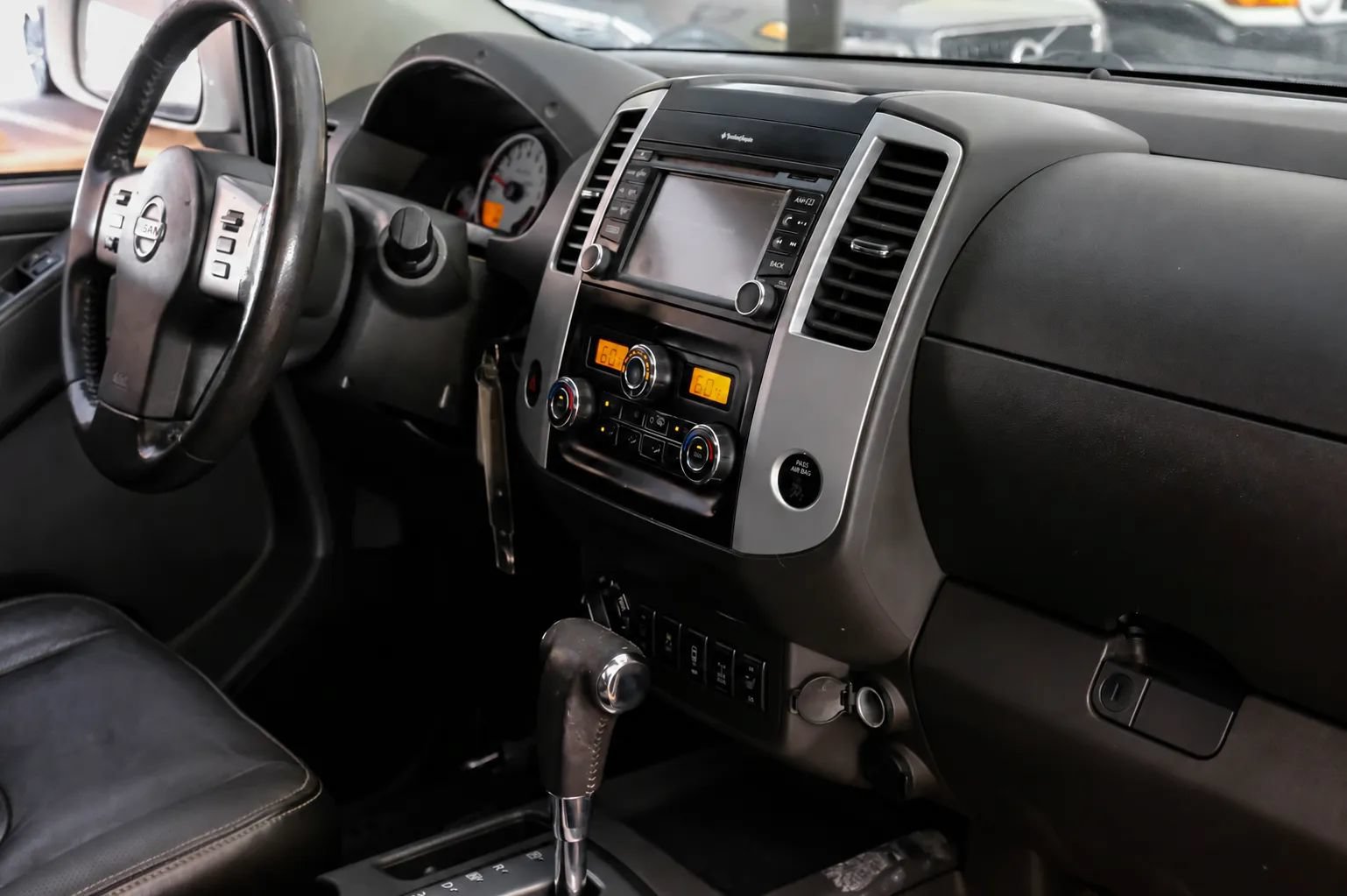 Used 2016 Nissan Frontier PRO-4X w/ Pro-4x Luxury Package AWD/4WD image 25