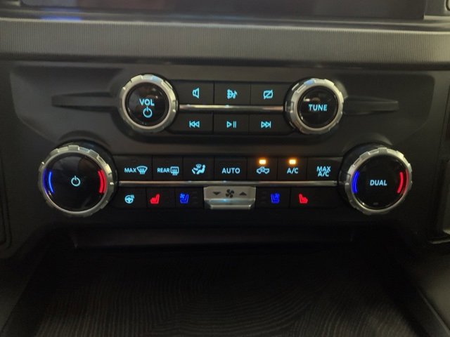 Used 2024 Ford F350 Platinum w/ FX4 Off-Road Package image 15